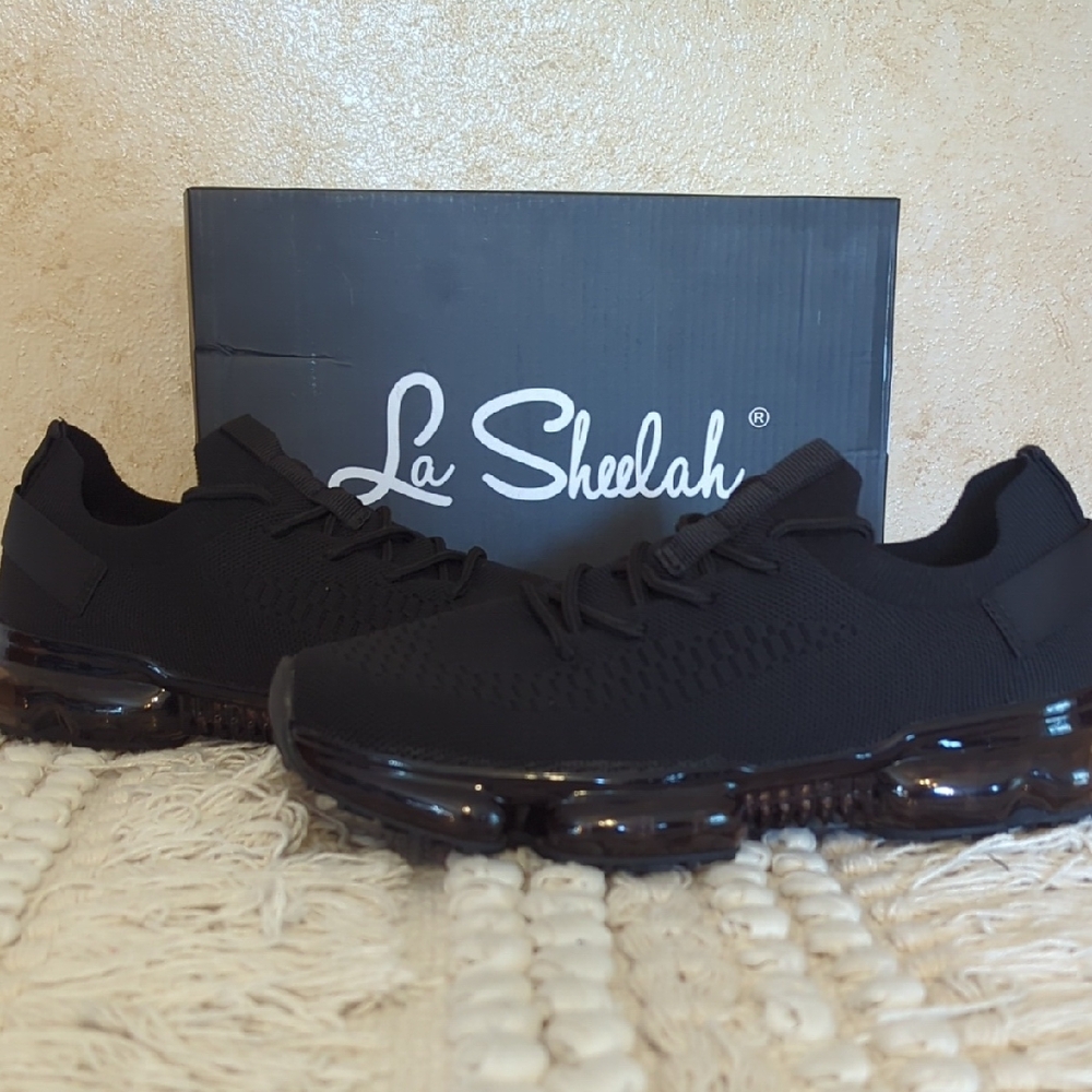 LaSheelah NIB Black Sneakers 7